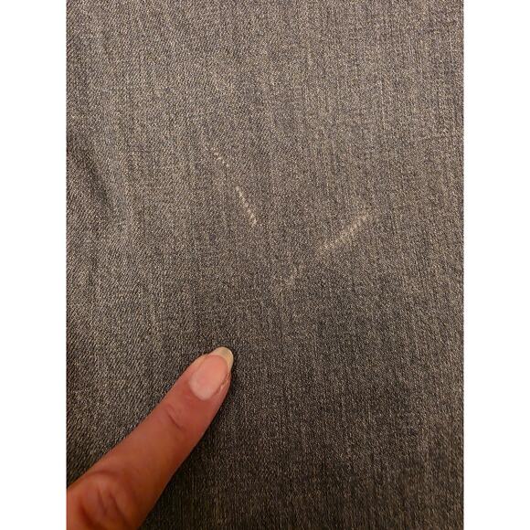 Universal Thread Vintage Straight Gray Distressed Jeans Womens 18 High Rise FLAW - Picture 3 of 7